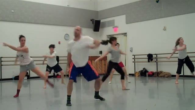 MMAC Class "Naive" by The Kooks смотреть онлайн