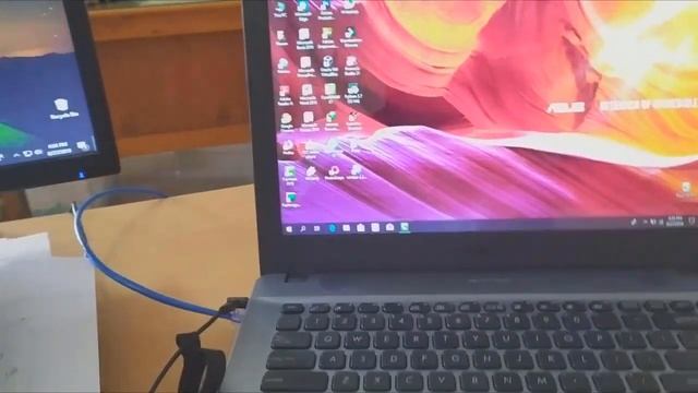 Sharing Internet dari Laptop ke Komputer/PC menggunakan Kabel LAN смотреть онлайн