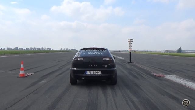 500HP SEAT Leon CUPRA - Acceleration SOUND! смотреть онлайн
