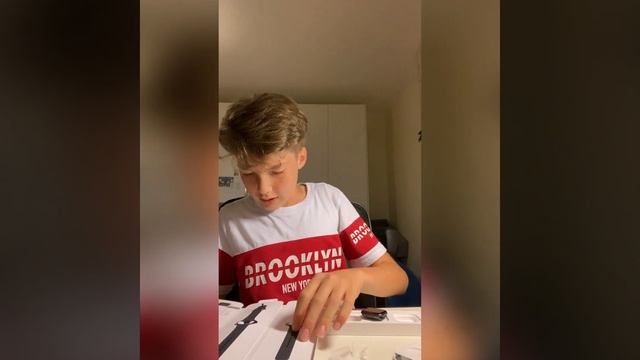 Unboxing Apple Watch SE (GPS+CELLULAR/40mm)-PetroX_ смотреть онлайн