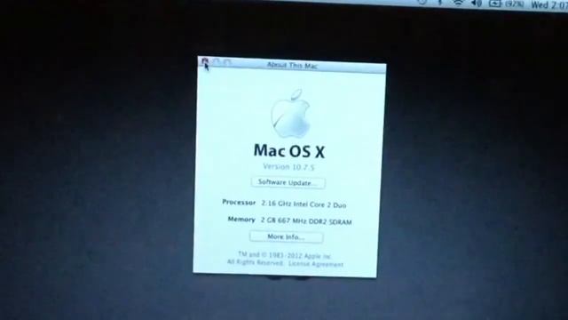 A look at The Black MacBook смотреть онлайн