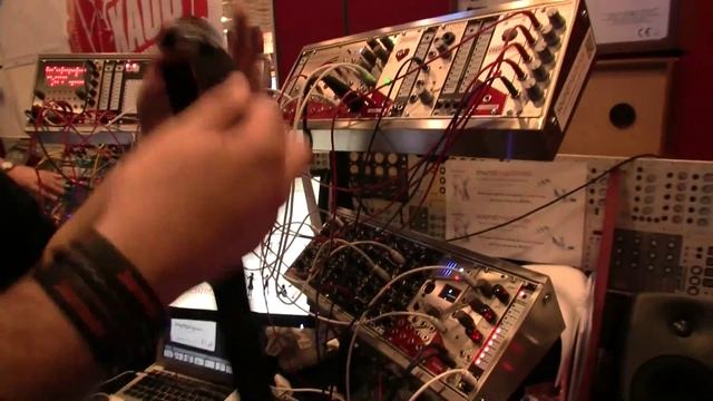 MESSE 2015: Sound Machines Modular Mind Control смотреть онлайн