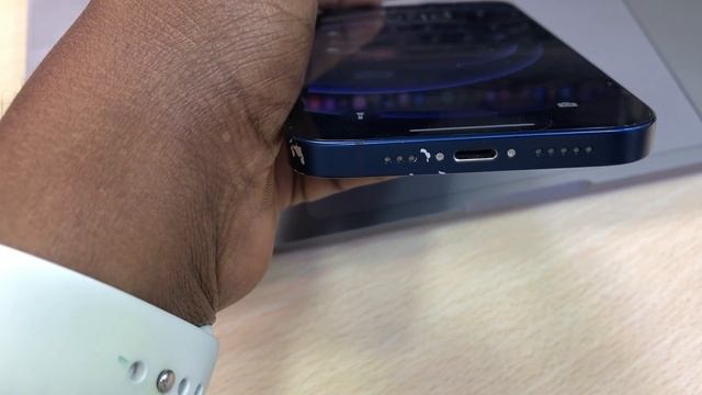 The paint of my blue iPhone 12 is peeling off смотреть онлайн