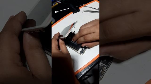 iPhone 5s battery from Shopee смотреть онлайн