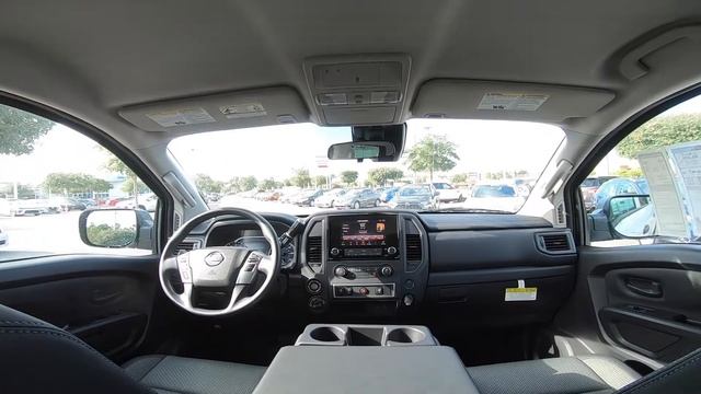 2021 Nissan Titan S | Glacier White | Black Interior смотреть онлайн