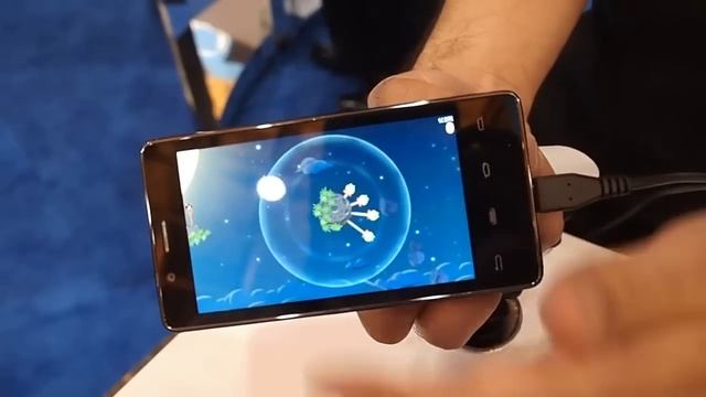 Android 4.0 running on an Intel smartphone смотреть онлайн