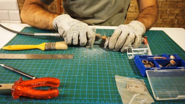 Dremel Gravür Makinesi Emniyet Koruyucu Aksesuarı Nasıl Yapılır (DIY HACKS) смотреть онлайн
