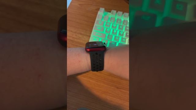 Series 7 product red with Anthracite/Black Nike sport band. смотреть онлайн