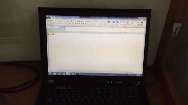 Thinkpad R400 Windows 7 boot up from SSD смотреть онлайн
