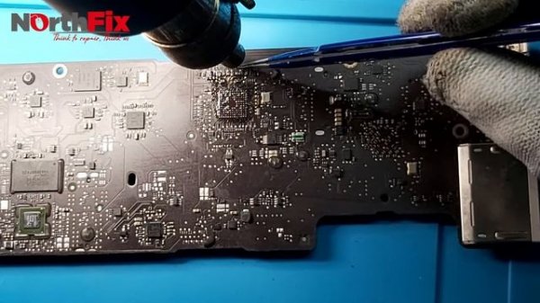 Macbook Air A1466 not power on, missing SMC_RESET_L