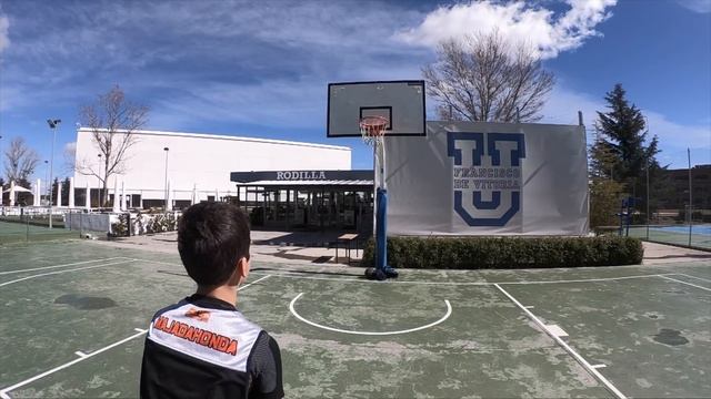 EL NUEVO RETO DE LOS TIROS LIBRES CON HUGO MARKER смотреть онлайн