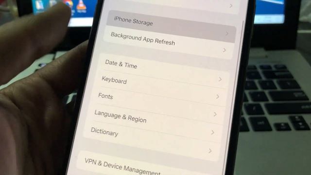 How to Fix iOS 16.1.2 Stuck On Preparing Update on iPhone смотреть онлайн