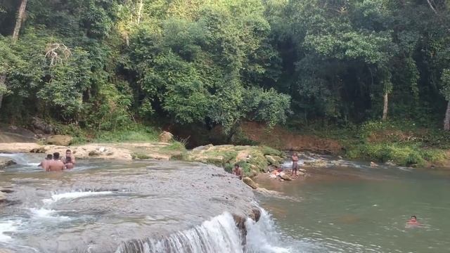 Все, даже косточек моих не найдут, рыдала бабушка из огромной ямы. Как вдруг случилось невероятное! смотреть онлайн