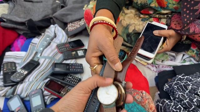 Raghubir Nagar Patri Market with @arunvlogs20 | Mobiles, Camera,Airpods,Shoes,Watches,Laptop | смотреть онлайн