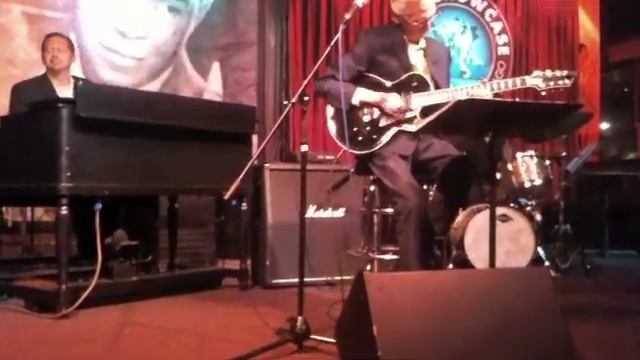 Pat Martino - - Jazz Showcase June 2012 смотреть онлайн