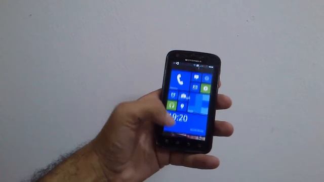 Motorola Atrix / Android - Windows Phone con Launcher8 смотреть онлайн