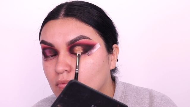 EXTREME EYESHADOW TUTORIAL смотреть онлайн