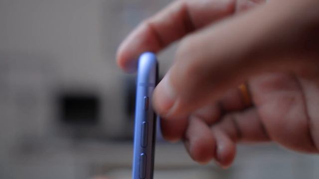 Why iPhone Silent Switch Button is Physically Available? | In Hindi смотреть онлайн
