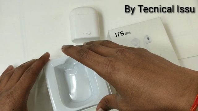 i7S TWS AirPods Unboxing & First Look смотреть онлайн