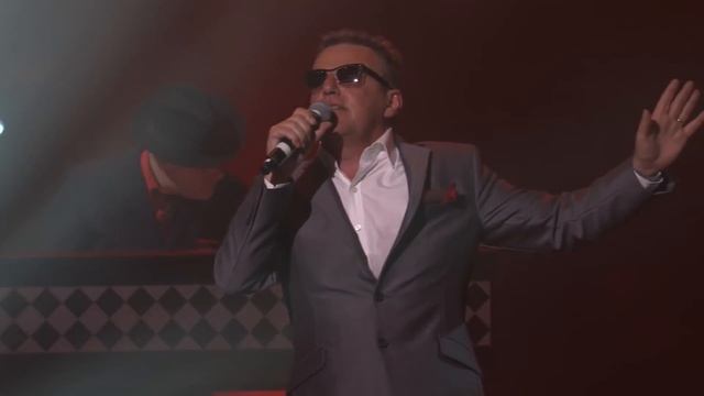 Madness - It Must Be Love - Live At The iTunes Festival - 27 09 12 смотреть онлайн