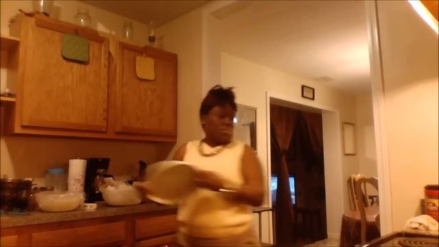 In the kitchen cooking Pork chops and Mashed Potatoes смотреть онлайн