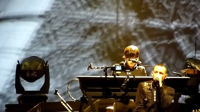Linkin Park - Iridescent (LIVE ) Sydney 2010 смотреть онлайн