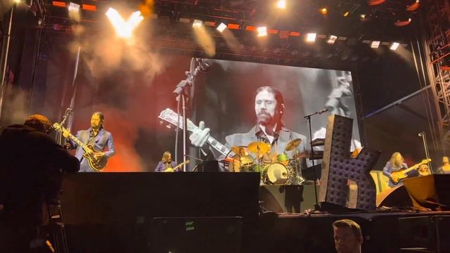 The Killers - Go Your Own Way (Fleetwood Mac cover) смотреть онлайн