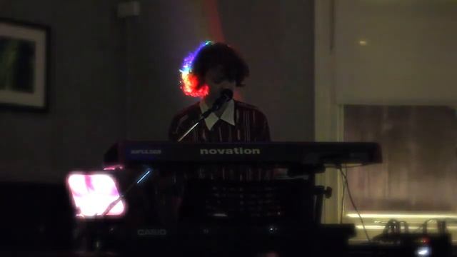 'Seven Wonders' by Fleetwood Mac live cover // Rhianne Mee смотреть онлайн