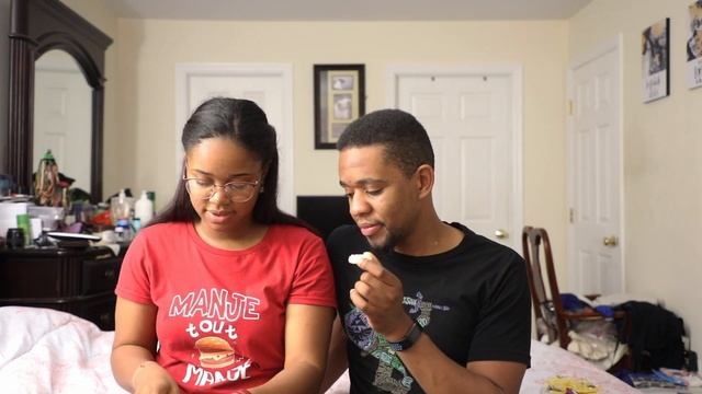 Black People Try UK Snacks! - Universal Yums MUKBANG // Fun Friday смотреть онлайн