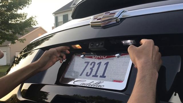HOW TO change License Plate Lights on a Cadillac Escalade, Chevy Tahoe/ Suburban and GMC Yukon!! смотреть онлайн