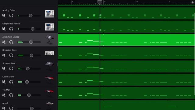 I tried to make dubstep for the first time in GarageBand смотреть онлайн