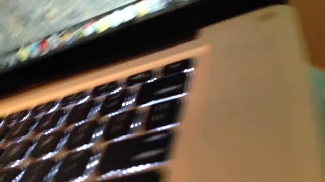 Crazy Macbook SuperDrive Bad CD noise смотреть онлайн