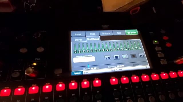 Allen & Heath Qu-32  Multitrack Mixing