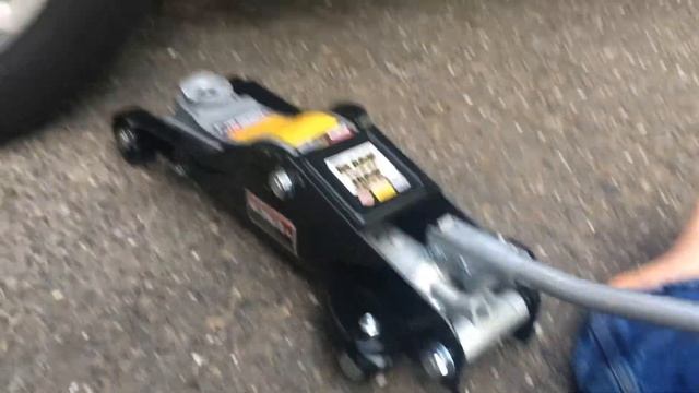 Walmart Black Jack 2.5 Ton Low Profile Floor Jack Black unboxing смотреть онлайн