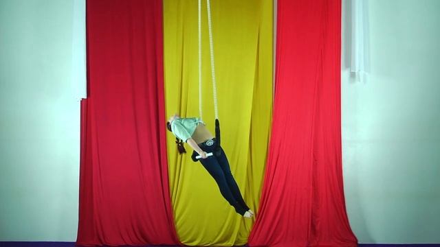 Night With the Circus Showcase - Raven as Ramblin' Raven on Trapeze смотреть онлайн