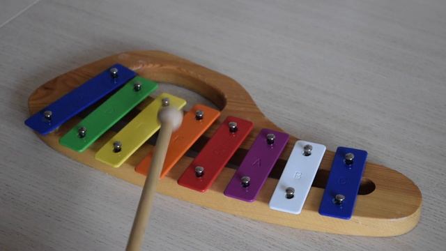 Forest Polka from Moonzy Cartoon (Luntik) on toy xylophone Bino смотреть онлайн