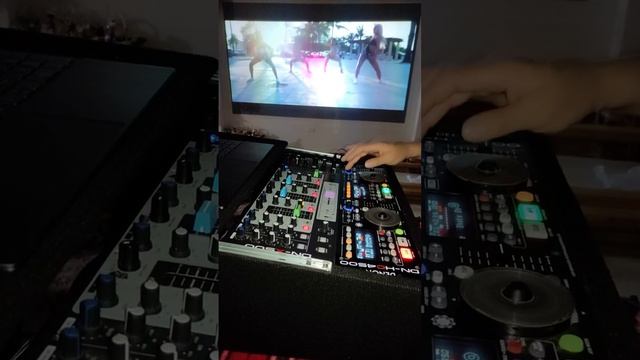 Dj mix en vivo Denon HC-4500 смотреть онлайн