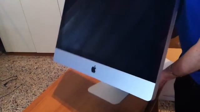 apple imac 21 ultima generazione unboxing смотреть онлайн