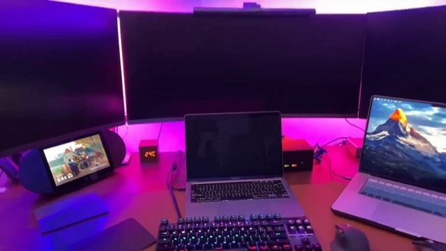 Sharing Triple Monitors between 2 Macbooks using KVM Switch #Mac #desksetup смотреть онлайн