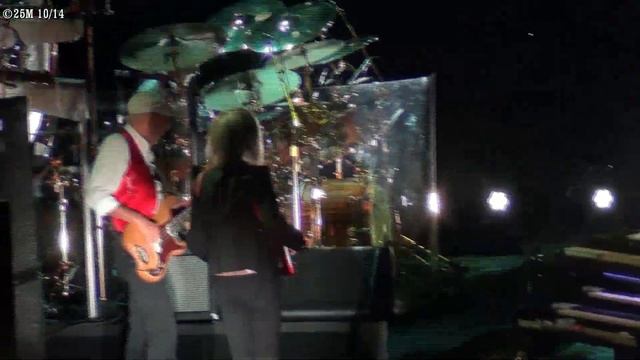 "Tusk"- "Fleetwood Mac" Live @ ACC Toronto 2014 смотреть онлайн