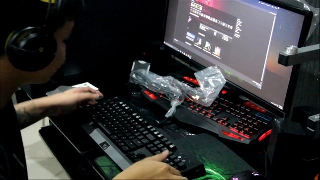 Unboxing Keyboard RAZER BLACKWIDOW ULTIMATE 2016 edition Bahasa Indonesia смотреть онлайн