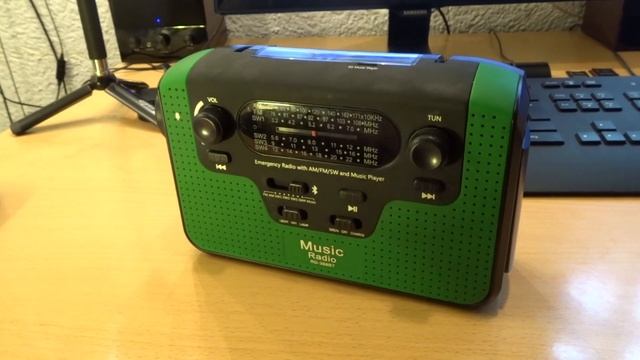 Notfall Solar Kurbel Radio RD-388 MicroSD Funktion testen смотреть онлайн
