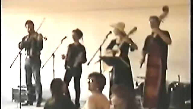 GINNY MAC - What Makes Bob Holler (Live, 2004) смотреть онлайн