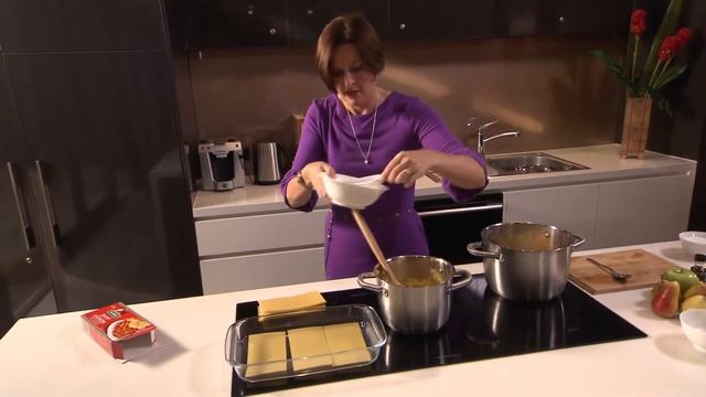 Fruit Lasagna Recipe with Apples, Pears & Almond Milk Custard смотреть онлайн