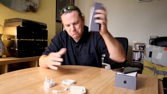 Yet Another iPhone 8 Plus Unboxing смотреть онлайн