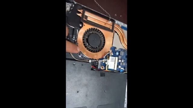 paano magpalit ng built in speaker sa samsung laptop NP370R4E смотреть онлайн