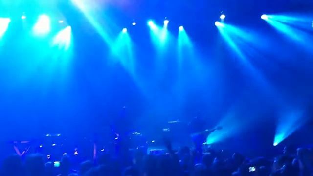 Moby - Bodyrock (Live At The Roundhouse, London 31/07/2011 - ITunes Festival)