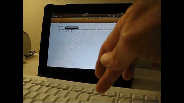 Mac compatible keyboard and mouse for the iPad смотреть онлайн