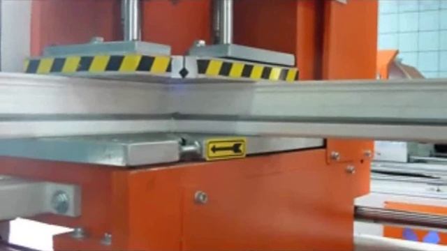 UPVC window door double head welding machine смотреть онлайн