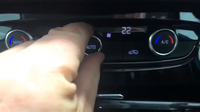 2021 Vauxhall Grandland X 1.2 TURBO SRI NAV смотреть онлайн